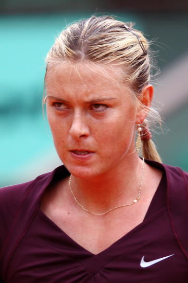 莎拉波娃在法国队比赛中出色发挥，险胜引发热议！上演精彩一战的简单介绍